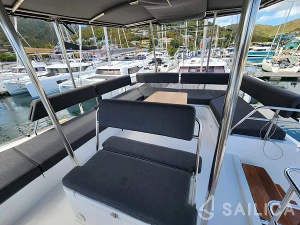 Nautitech 46 Fly - Yacht Charter Sailica