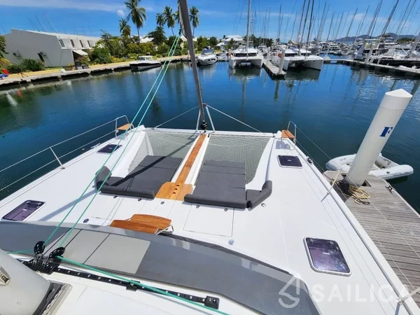 Nautitech 46 Fly - Yacht Charter Sailica