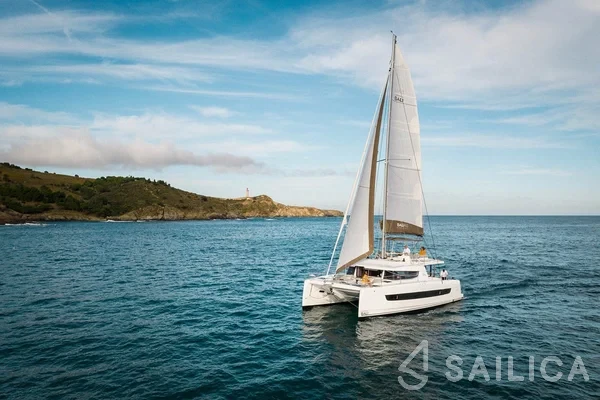 Bali 4.6 - Yacht Charter Sailica