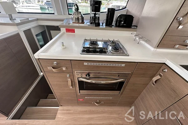 Bali 4.8  - Yacht Charter Sailica