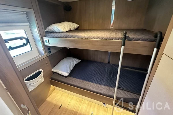 Bali 4.8  - Yacht Charter Sailica