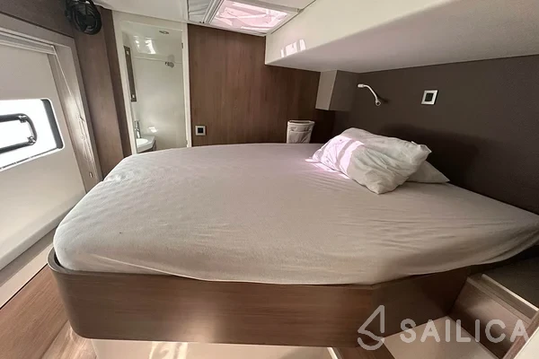 Bali 4.8  - Yacht Charter Sailica