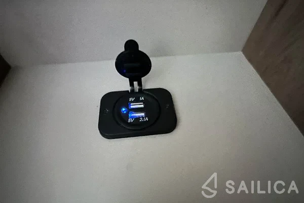 Bali 4.8  - Yacht Charter Sailica