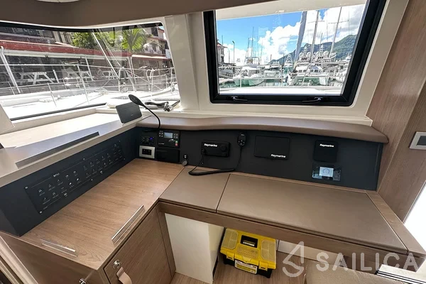 Bali 4.8  - Yacht Charter Sailica
