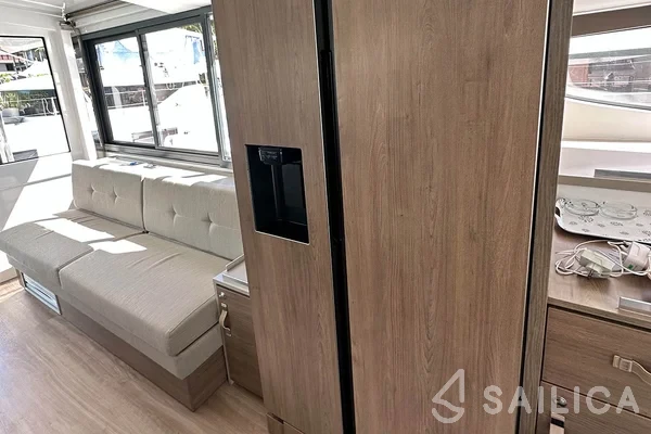 Bali 4.8  - Yacht Charter Sailica