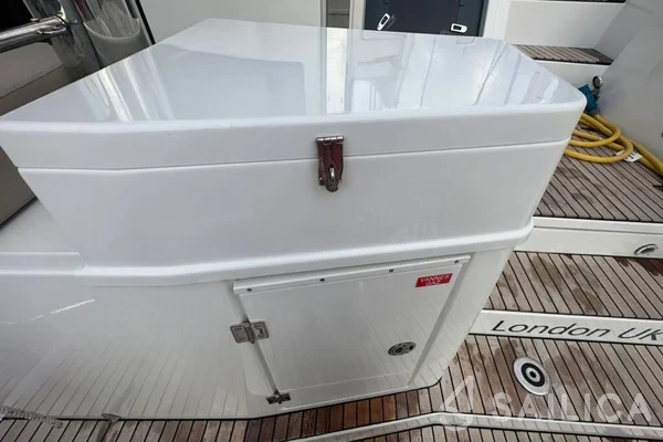 Bali Catspace - Yacht Charter Sailica