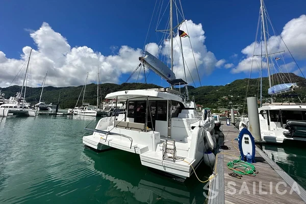 Bali Catspace - Yacht Charter Sailica