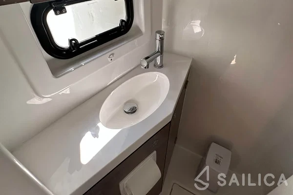 Bali Catspace - Yacht Charter Sailica