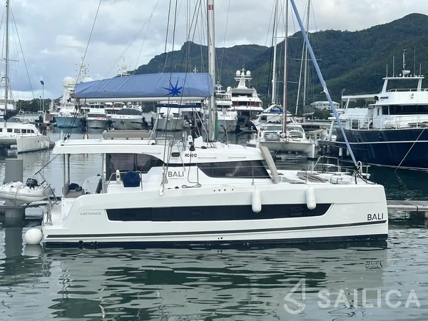 Bali Catspace - Yacht Charter Sailica