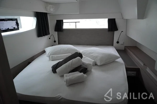Tanna 47 - Yacht Charter Sailica