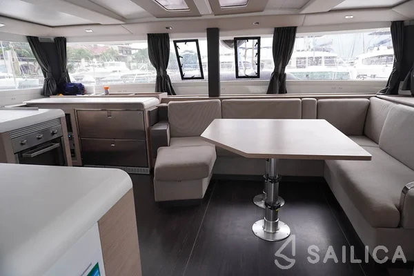Tanna 47 - Yacht Charter Sailica