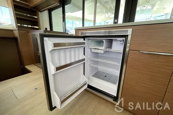 Lagoon 46  - Yacht Charter Sailica