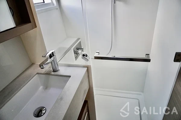 Lagoon 46  - Yacht Charter Sailica