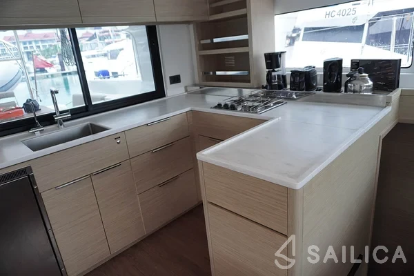 Lagoon 46  - Yacht Charter Sailica