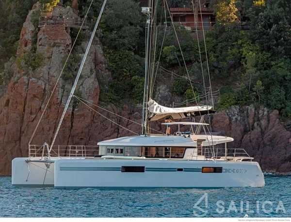 Lagoon 52 - Yacht Charter Sailica
