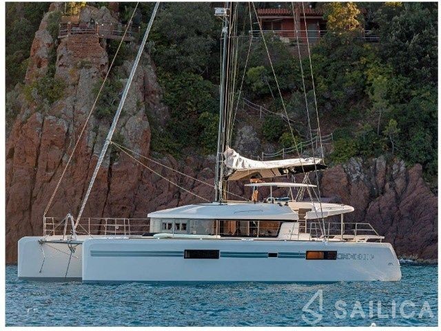 Lagoon 52 - Yacht Charter Sailica