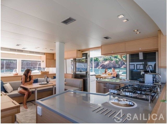 Lagoon 52 - Yacht Charter Sailica
