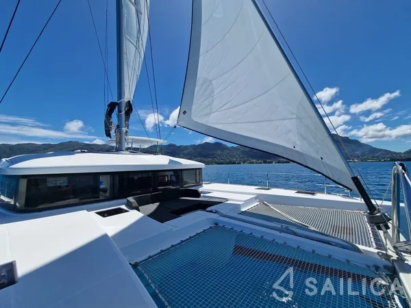 Lagoon 52 - Yacht Charter Sailica