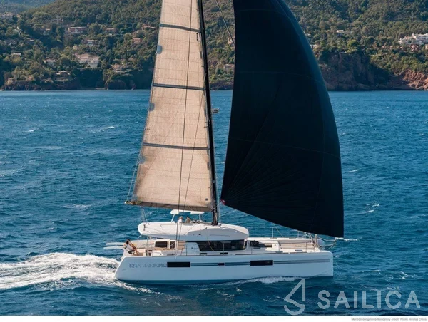 Lagoon 52 - Yacht Charter Sailica