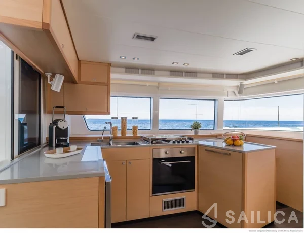 Lagoon 52 - Yacht Charter Sailica