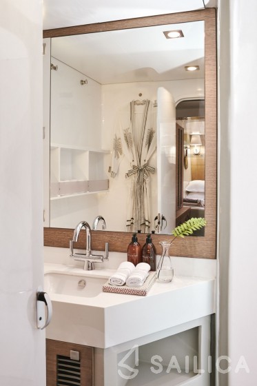 Two Oceans 63 - Yacht Charter Sailica