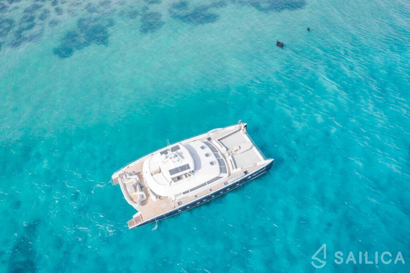 Two Oceans 750e - Yacht Charter Sailica