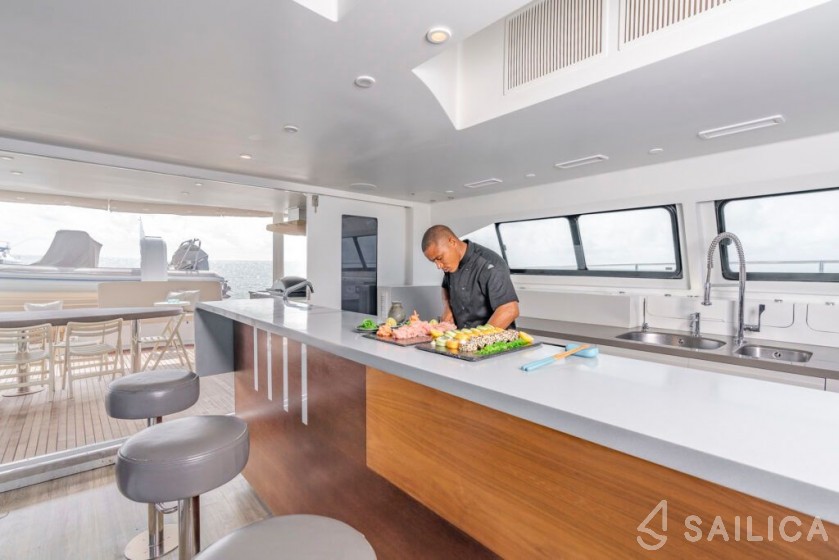 Two Oceans 750e - Yacht Charter Sailica