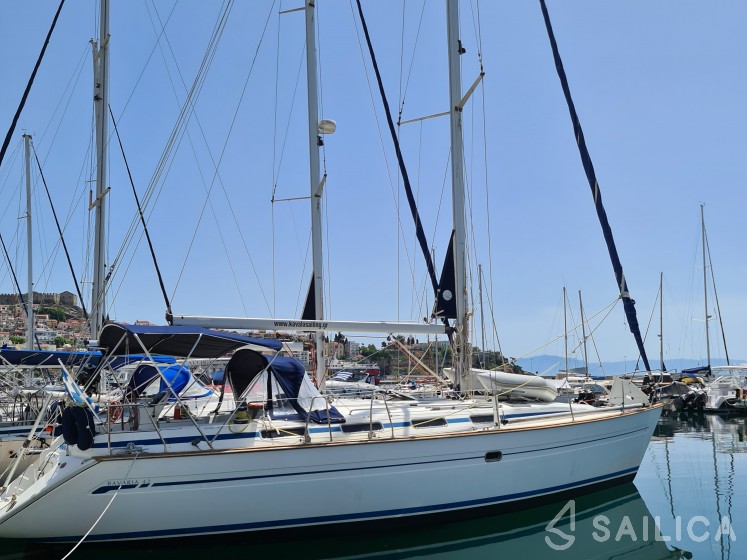 Bavaria 42 - Yacht Charter Sailica