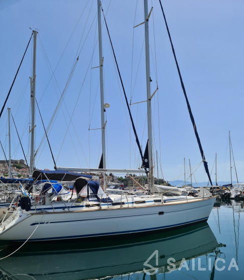 Bavaria 42 - Yacht Charter Sailica