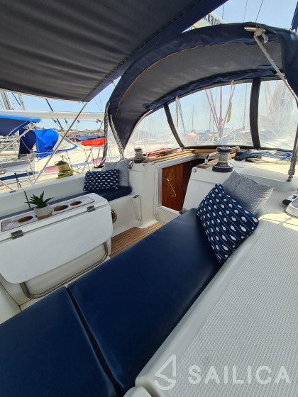 Bavaria 42 - Yacht Charter Sailica
