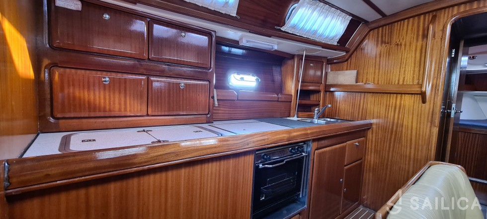 Bavaria 42 - Yacht Charter Sailica