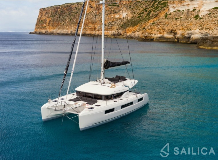 Lagoon 50 - Yacht Charter Sailica