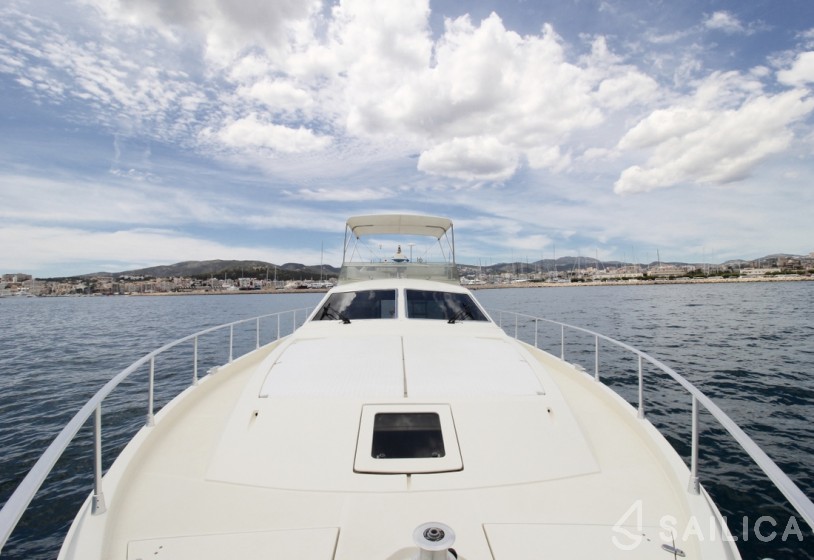 Ferretti 175 FLY - Yacht Charter Sailica