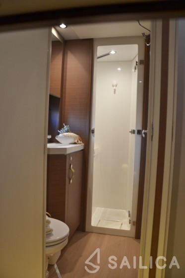 Bali 4.6 - Yacht Charter Sailica