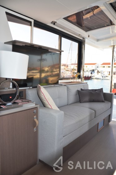 Bali 4.6 - Yacht Charter Sailica