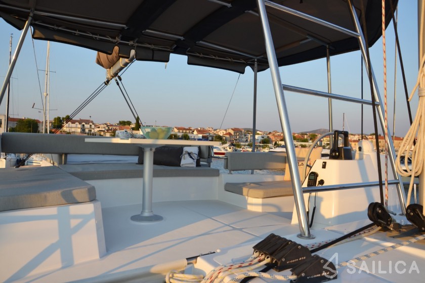 Bali 4.6 - Yacht Charter Sailica