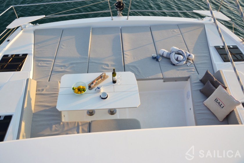 Bali 4.6 - Yacht Charter Sailica