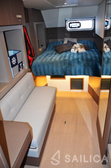 Bali 4.6 - Yacht Charter Sailica