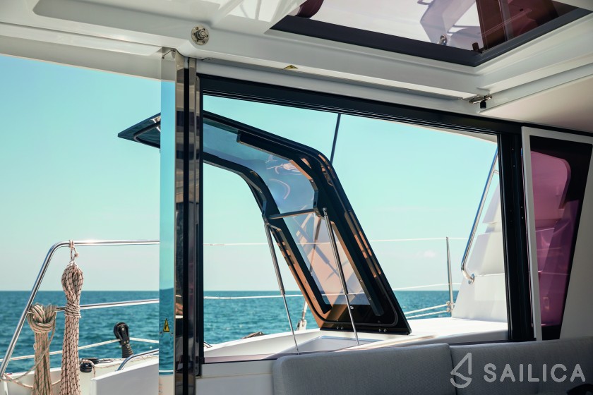 Bali 4.6 - Yacht Charter Sailica