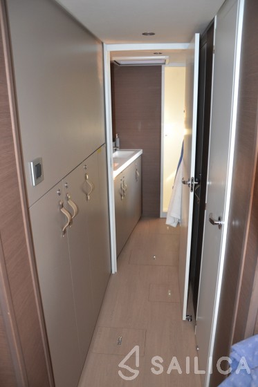 Bali 4.6 - Yacht Charter Sailica