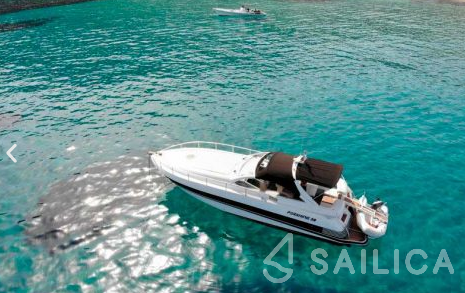 Pershing 39 - Yacht Charter Sailica