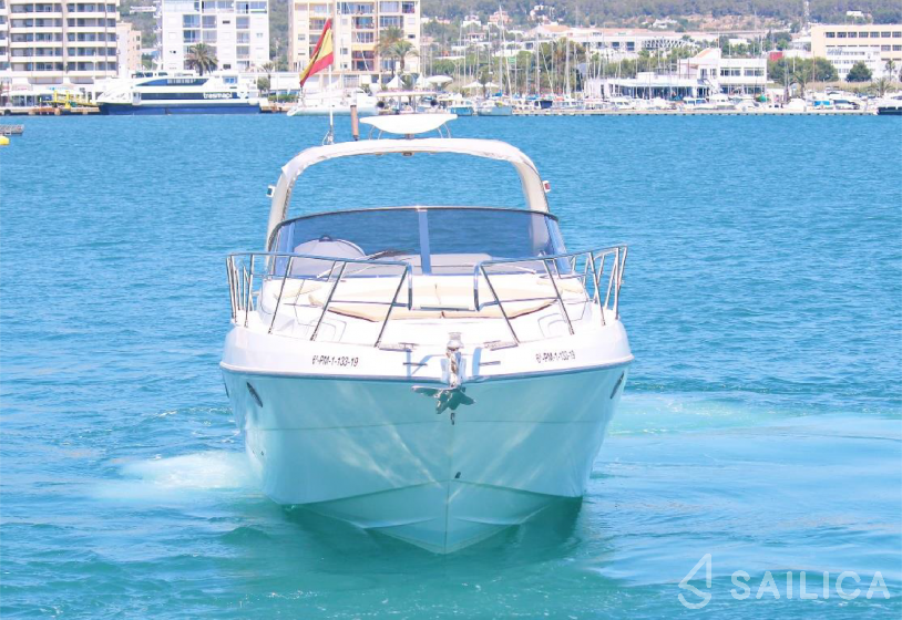 Cranchi 41 - Yacht Charter Sailica