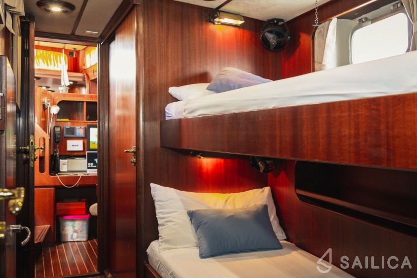 Jongert 21 S - Yacht Charter Sailica