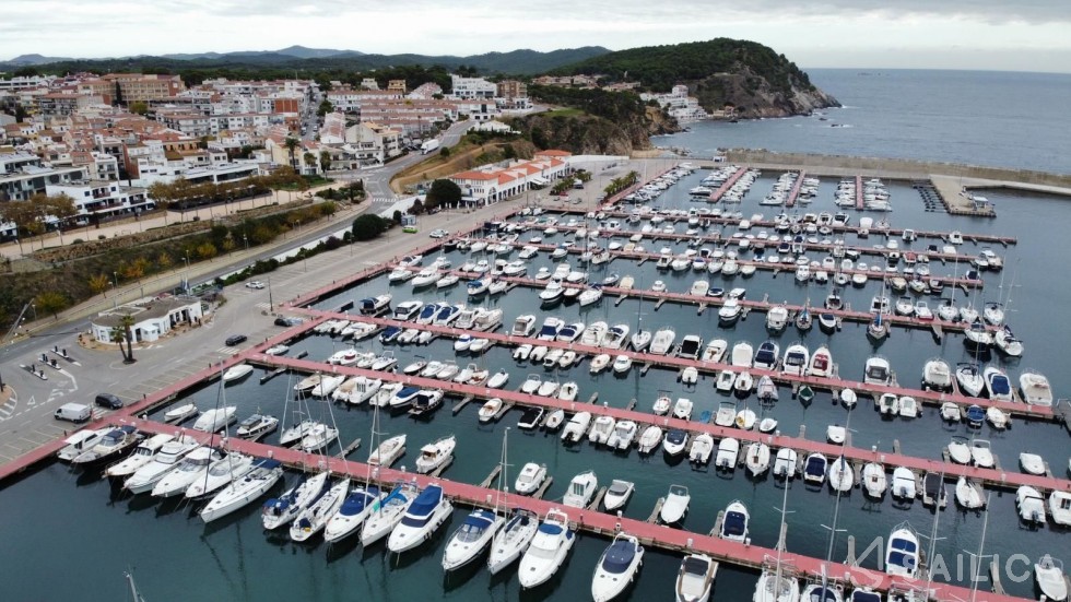 Beneteau Flyer 650 - Yacht Charter Sailica