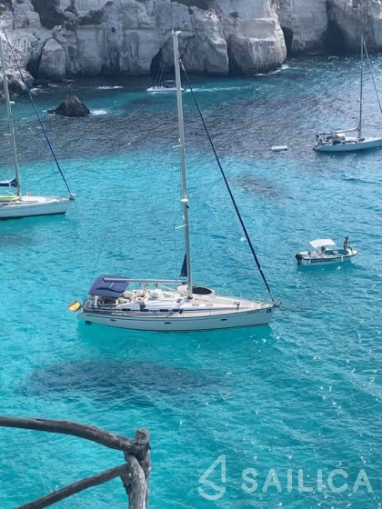 Bavaria 46 Cruiser - Photo #4 Bavaria 46 Cruiser - Yacht Charter Sailica