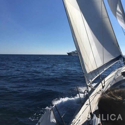 Bavaria 46 Cruiser - Photo #6 Bavaria 46 Cruiser - Yacht Charter Sailica