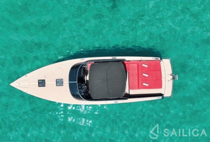 Van Dutch 40 - Yacht Charter Sailica