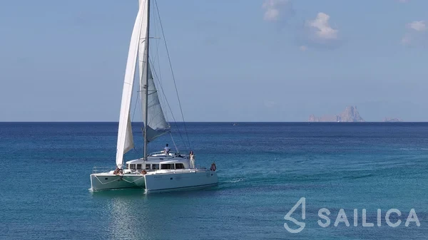 Lagoon 440 - Photo #24 Lagoon 440 - Yacht Charter Sailica