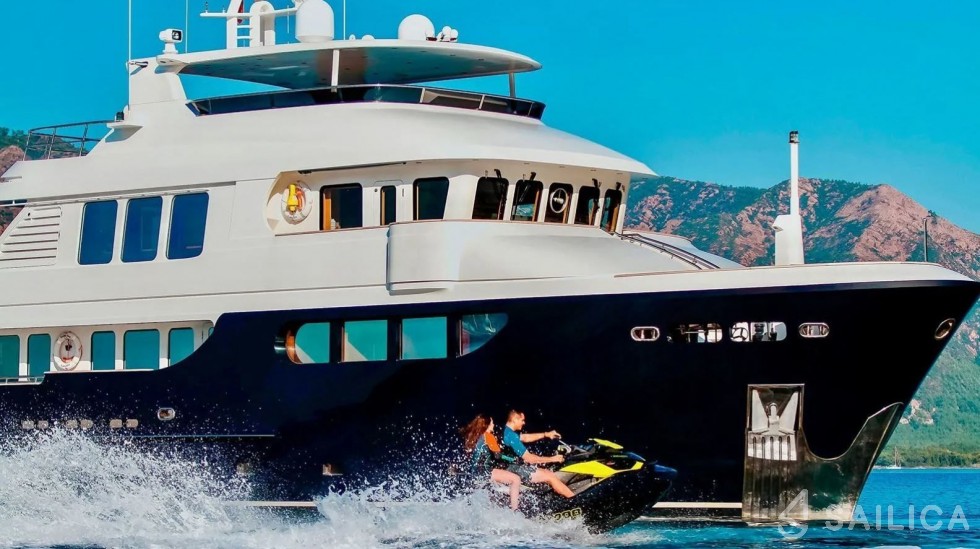 Bandido 90 - Yacht Charter Sailica