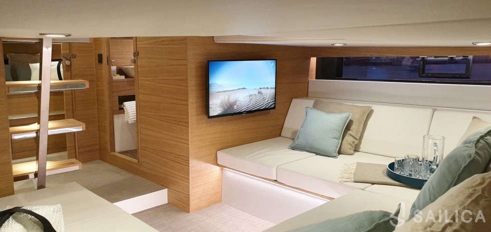 D42 Open - Yacht Charter Sailica